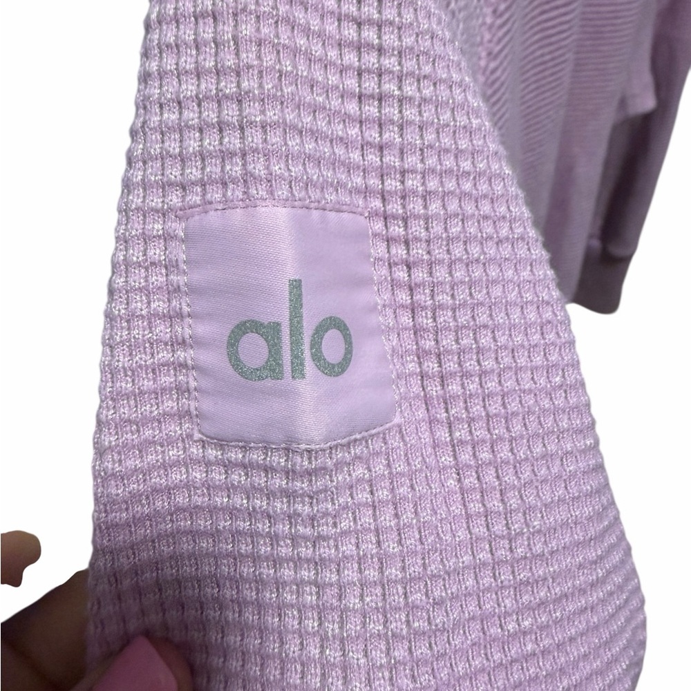 ALO Yoga Women's Light Purple/Pink Sweater Small